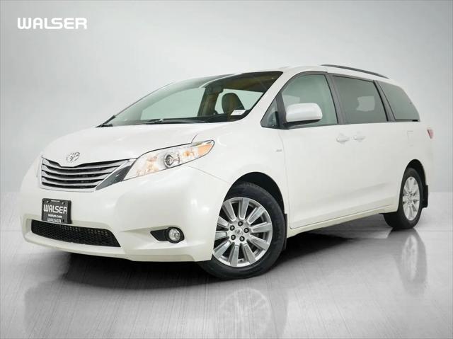 2017 Toyota Sienna XLE Premium 7 Passenger for sale in Bloomington, MN