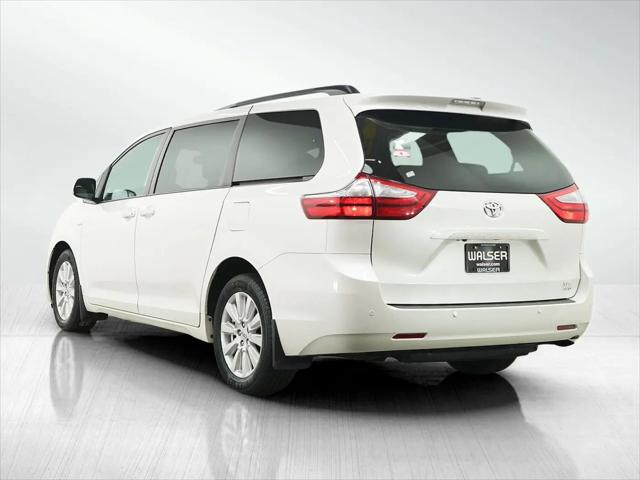 2017 Toyota Sienna XLE Premium 7 Passenger