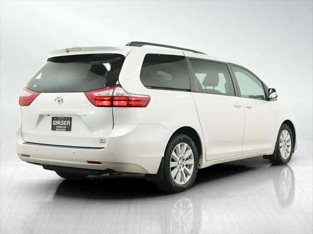 2017 Toyota Sienna XLE Premium 7 Passenger