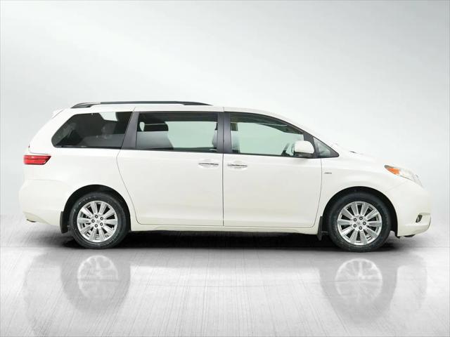 2017 Toyota Sienna XLE Premium 7 Passenger