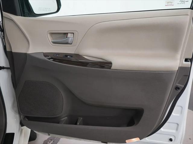 2017 Toyota Sienna XLE Premium 7 Passenger