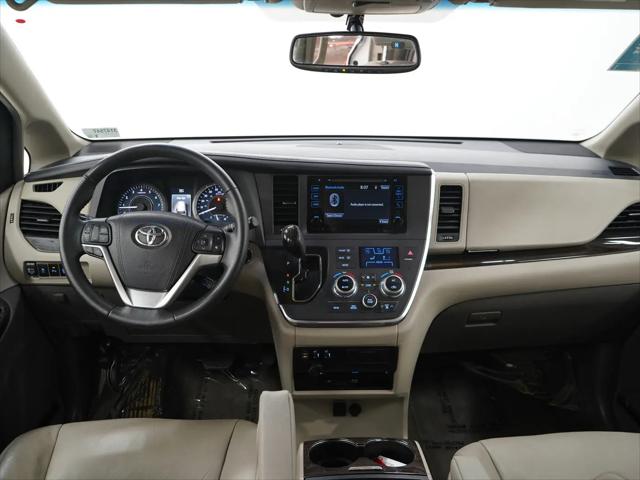 2017 Toyota Sienna XLE Premium 7 Passenger