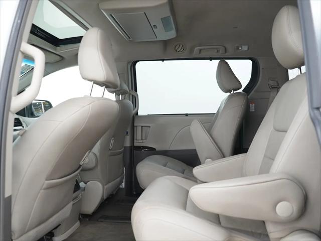 2017 Toyota Sienna XLE Premium 7 Passenger