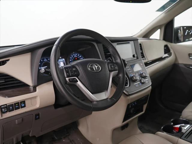 2017 Toyota Sienna XLE Premium 7 Passenger