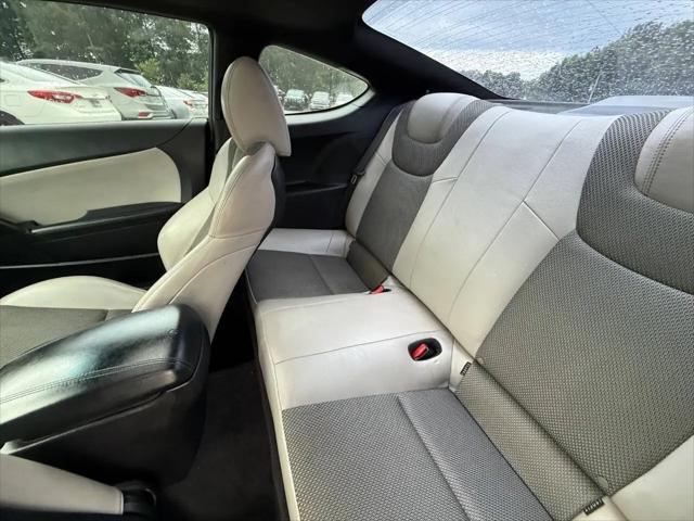 2013 Hyundai Genesis Coupe 2.0T Premium