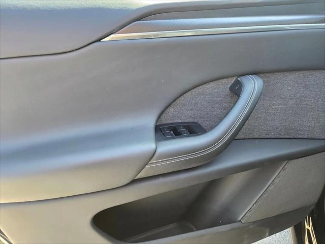 2023 Tesla Model X Plaid Tri Motor All-Wheel Drive