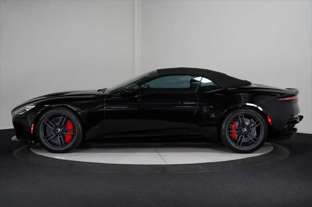 2022 Aston Martin DBS Superleggera Volante