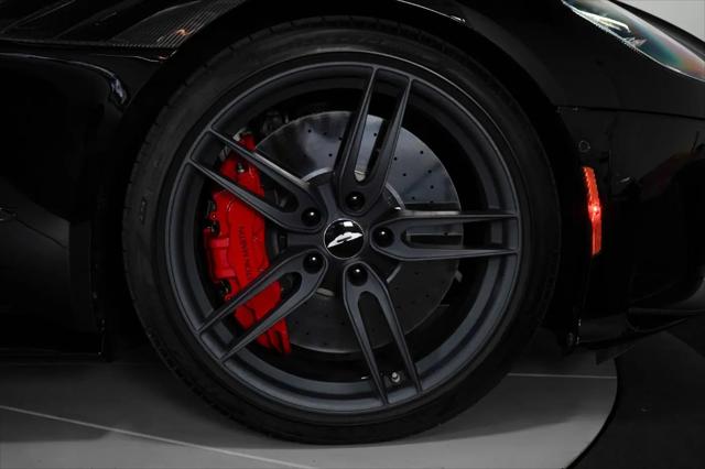 2022 Aston Martin DBS Superleggera Volante