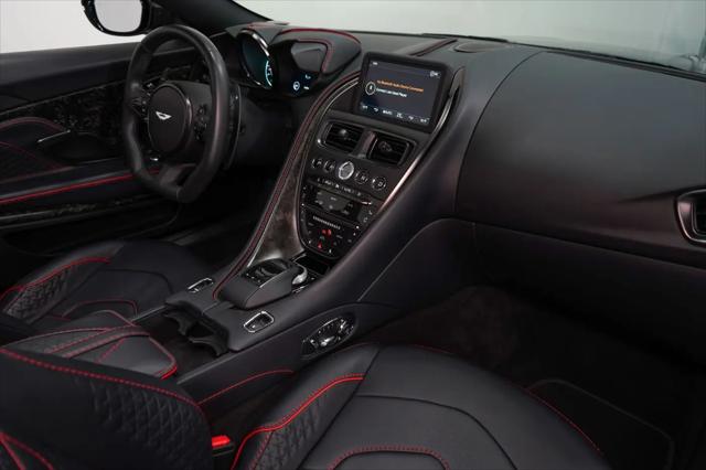 2022 Aston Martin DBS Superleggera Volante