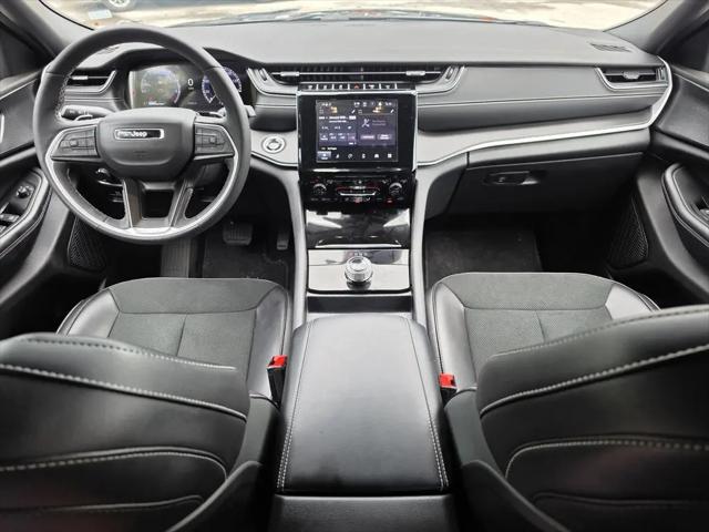 2025 Jeep Grand Cherokee L Altitude X 4x4