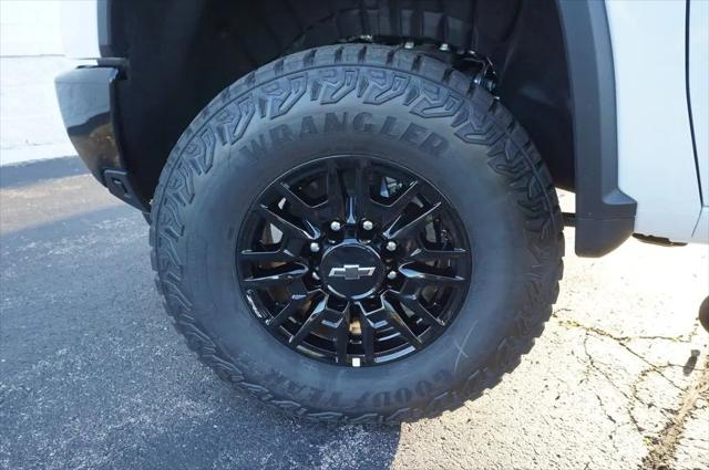 2026 Chevrolet Silverado 2500HD Crew Cab, Standard Bed, XR2, 4WD