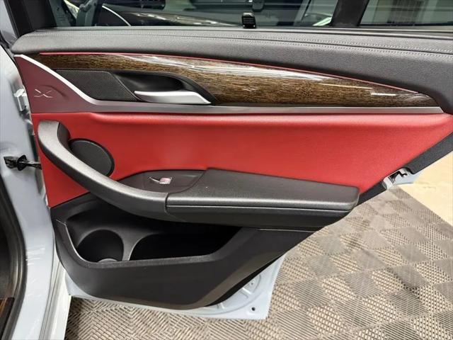 2022 BMW X3 M40i