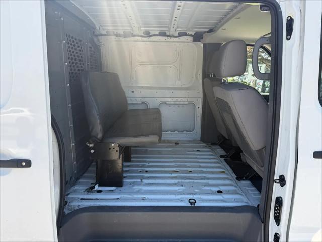 2019 Nissan 1500 S V6