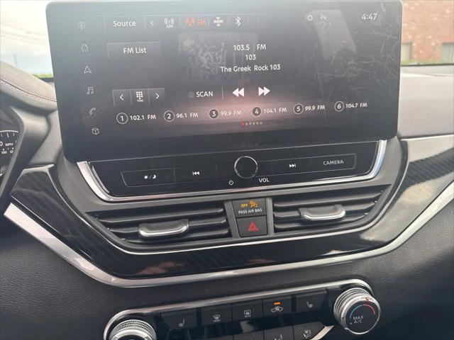 2023 Nissan Altima SR FWD