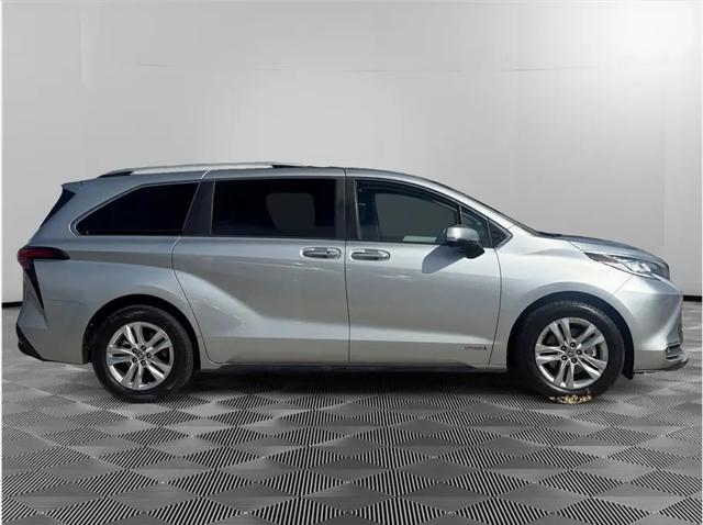 2021 Toyota Sienna Limited