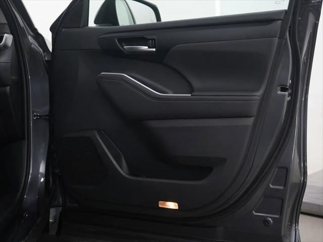 2025 Toyota Highlander Hybrid XLE