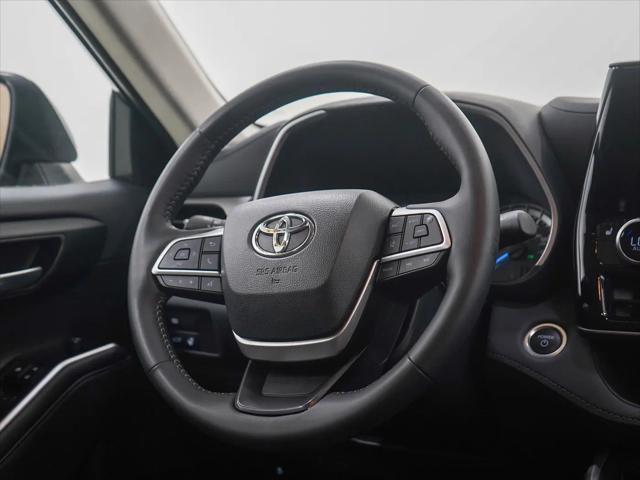 2025 Toyota Highlander Hybrid XLE