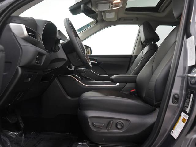 2025 Toyota Highlander Hybrid XLE