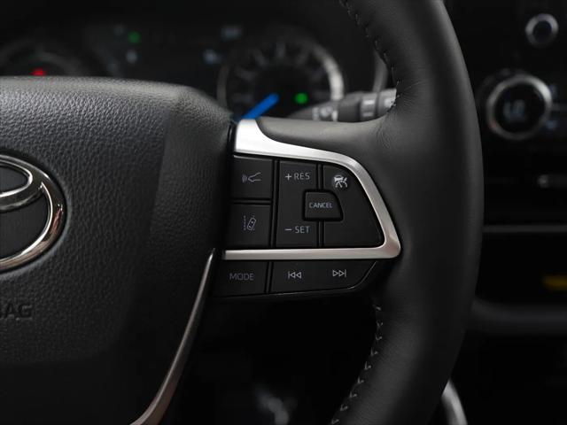 2025 Toyota Highlander Hybrid XLE