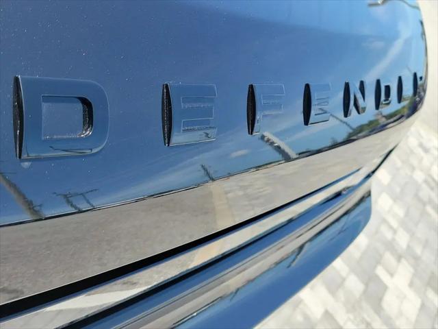 2026 Land Rover Defender P400 X-Dynamic SE