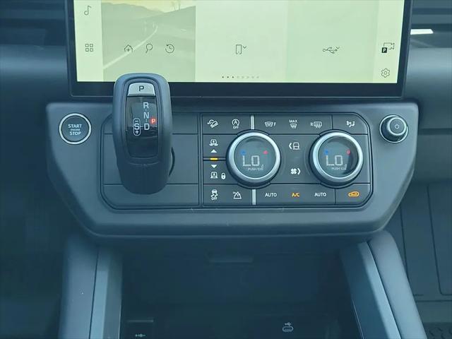 2026 Land Rover Defender P400 X-Dynamic SE