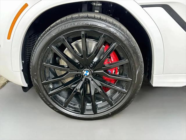 2027 BMW X6 M60i
