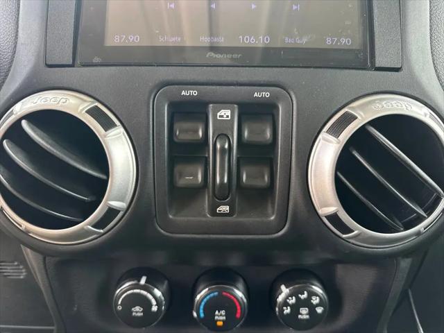 2016 Jeep Wrangler Unlimited Sahara