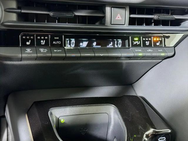 2025 Toyota Crown Signia XLE
