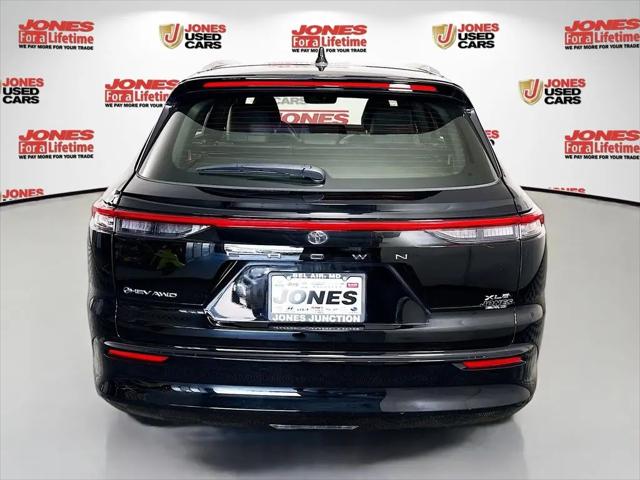 2025 Toyota Crown Signia XLE