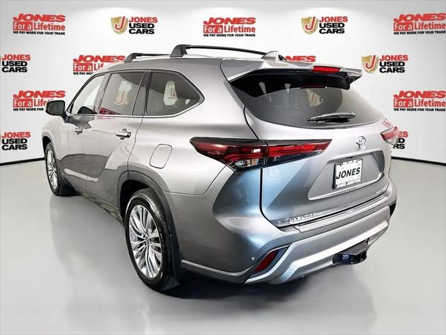 2026 Toyota Highlander Hybrid Platinum