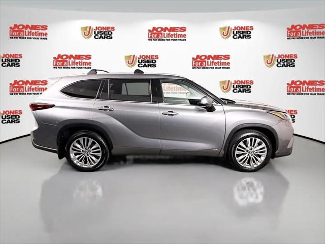 2026 Toyota Highlander Hybrid Platinum