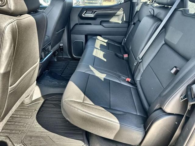 2026 GMC Sierra 1500 Crew Cab, Short Bed, SLT, 4WD