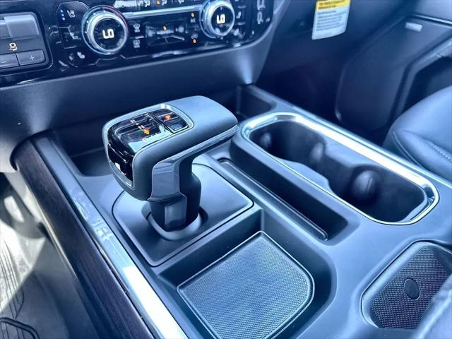 2026 GMC Sierra 1500 Crew Cab, Short Bed, SLT, 4WD