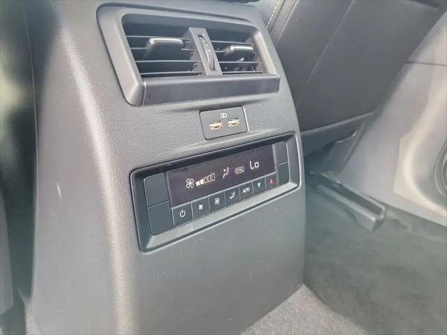 2024 Mazda X-90 3.3 Turbo Select
