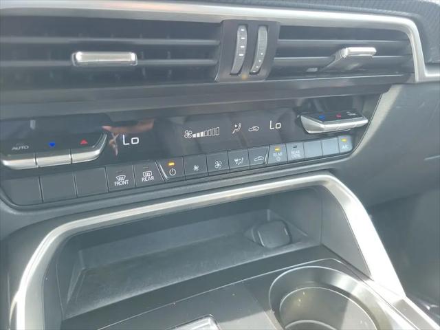 2024 Mazda X-90 3.3 Turbo Select