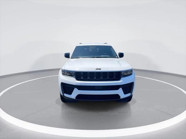 2026 Jeep Grand Cherokee L Altitude 4x4