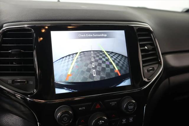 2022 Jeep Grand Cherokee Laredo X 4x4