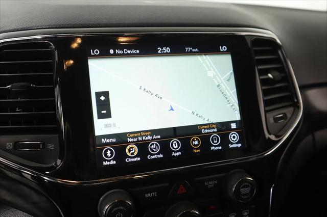 2022 Jeep Grand Cherokee Laredo X 4x4