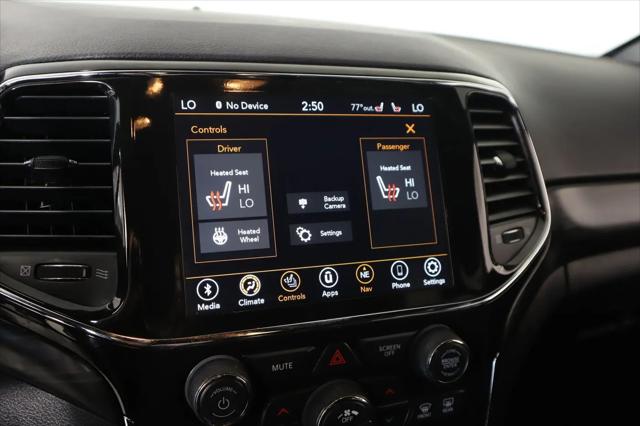 2022 Jeep Grand Cherokee Laredo X 4x4