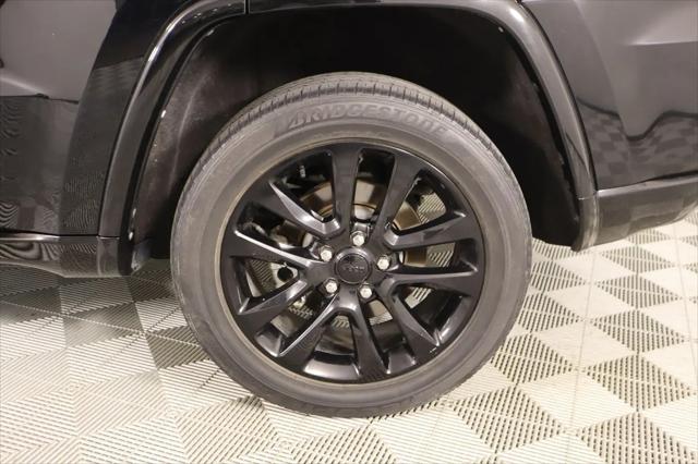 2022 Jeep Grand Cherokee Laredo X 4x4