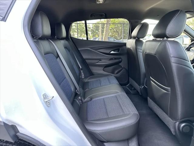 2025 Buick NV Preferred FWD