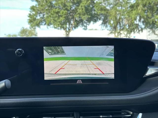 2025 Buick NV Preferred FWD