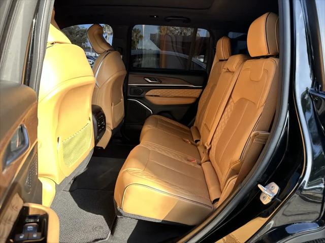 2022 Jeep Grand Cherokee Summit 4x4