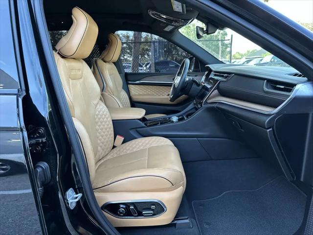 2022 Jeep Grand Cherokee Summit 4x4