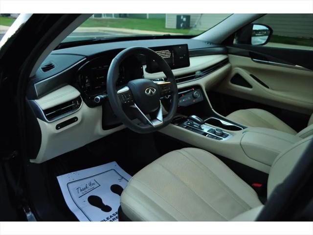 2023 INFINITI QX60 LUXE