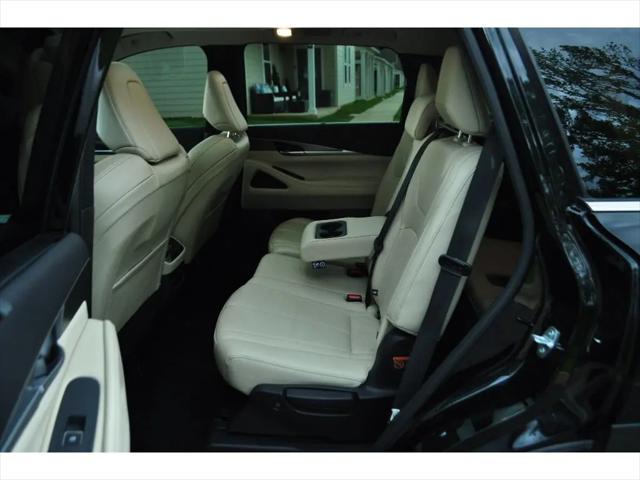 2023 INFINITI QX60 LUXE