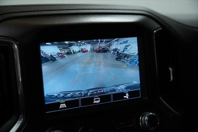 2022 GMC Sierra 1500 Limited 4WD Crew Cab Short Box AT4