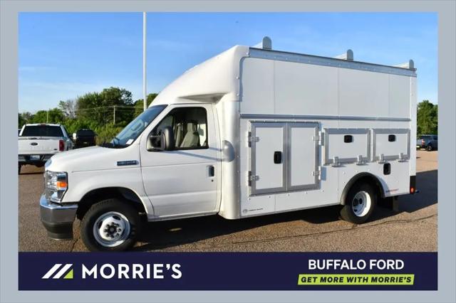 2027 Ford E-Series Cutaway E-350 for sale in Buffalo, MN