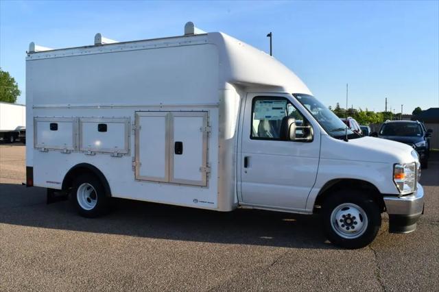 2027 Ford E-Series Cutaway E-350