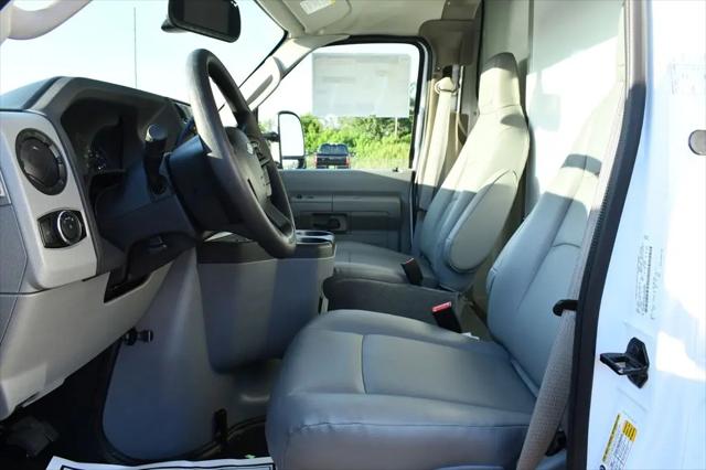 2027 Ford E-Series Cutaway E-350